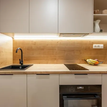 Karpatska Apartment *